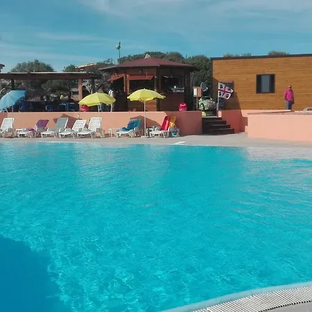 Casa Rosa Nel Mirice Con Piscina ,wifi,climatizzatore - Vicino Al Mare بيت للعطل
