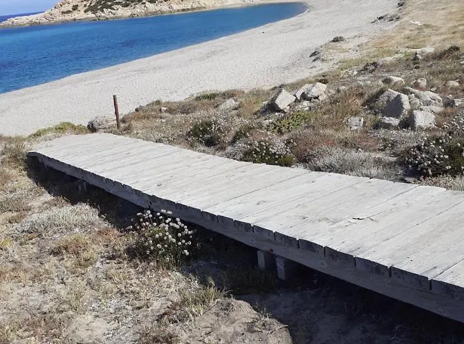Casa Rosa Nel Mirice Con Piscina ,wifi,climatizzatore - Vicino Al Mare Hébergement de vacances *